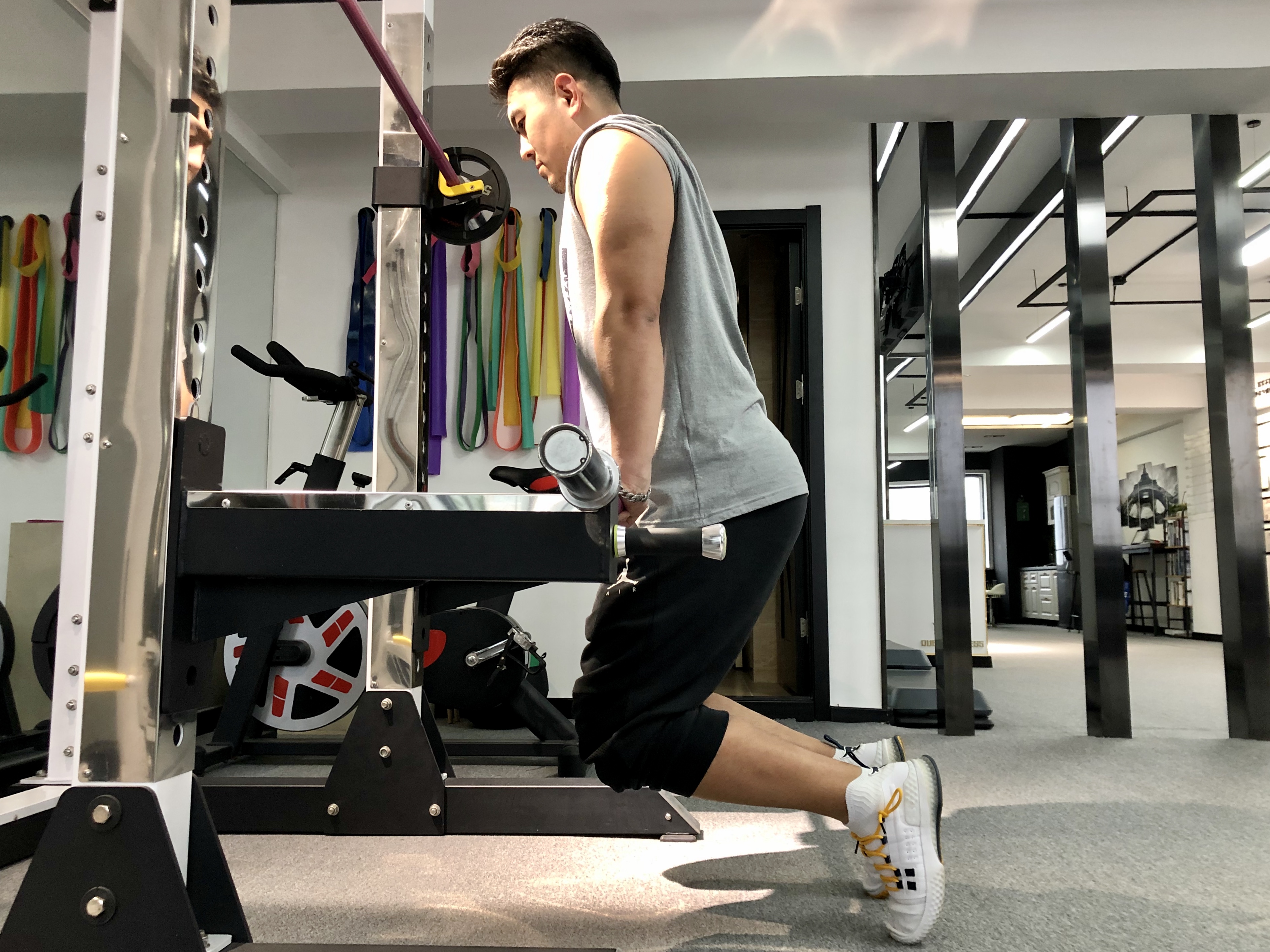 久站久坐久睡腰痛是怎么回事,腰痛久坐久站加重怎么办