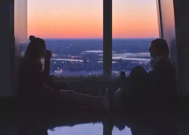 女生发微信状态很有趣,喜欢发微信的女生有哪些特点