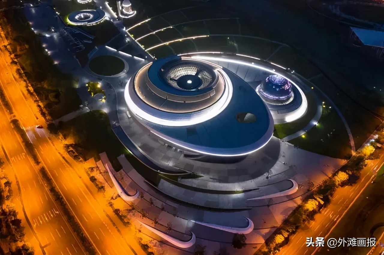 *疆新**首个奢华酒店开业，厦门W也要来了，上海天文馆终于开门迎客