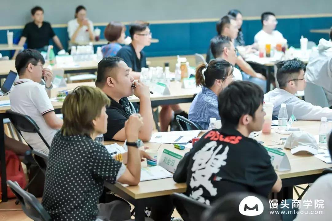 我们从20万字讲稿里，总结出抖音网红牛肉哥6个月带货1.3亿的秘密