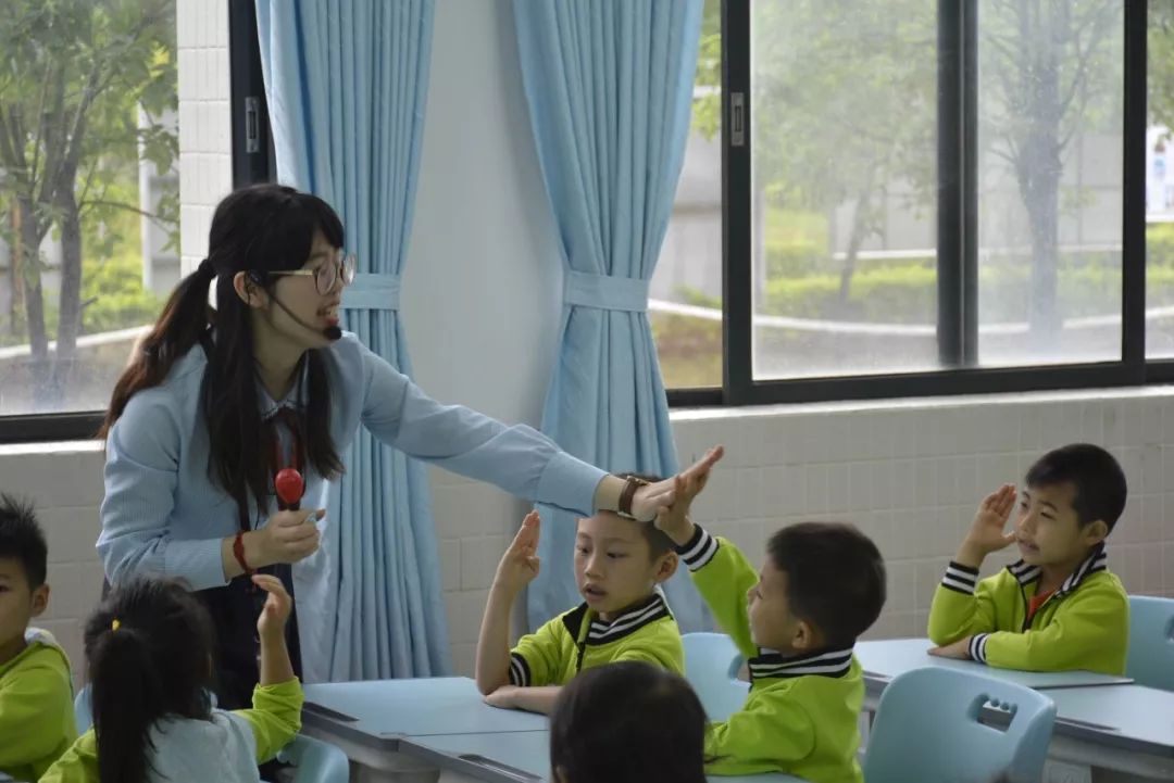 华立中英文学校是不是贵族学校,华立中英文学校升学