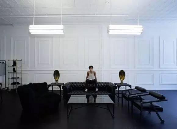 看时装周秀场vlog,时装周的深度解析