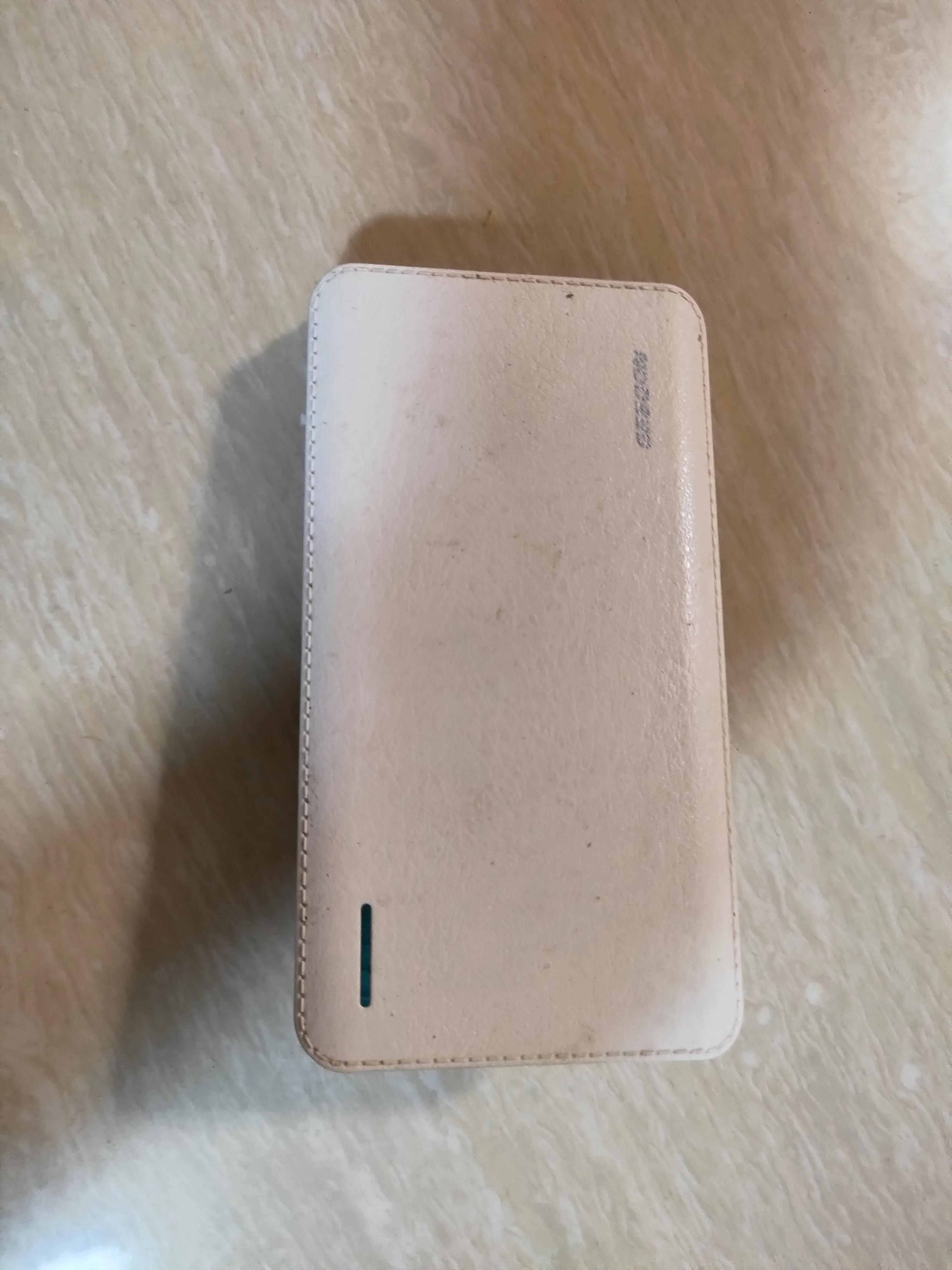 鼓包裂开的充电宝如何处理,鼓包裂开的充电宝怎么处理