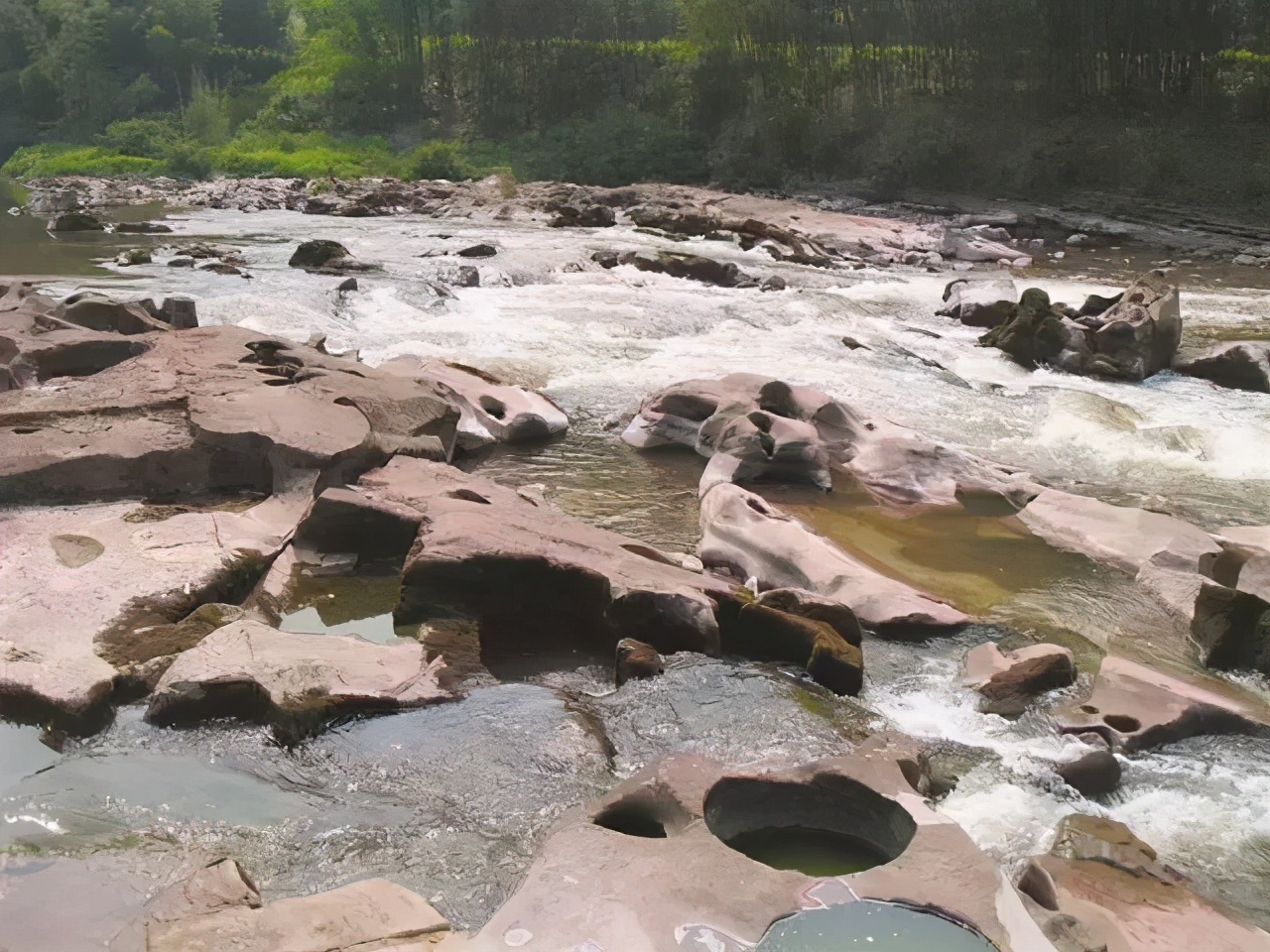 乐山古镇有哪些好吃的 (乐山攻略一日游古镇)