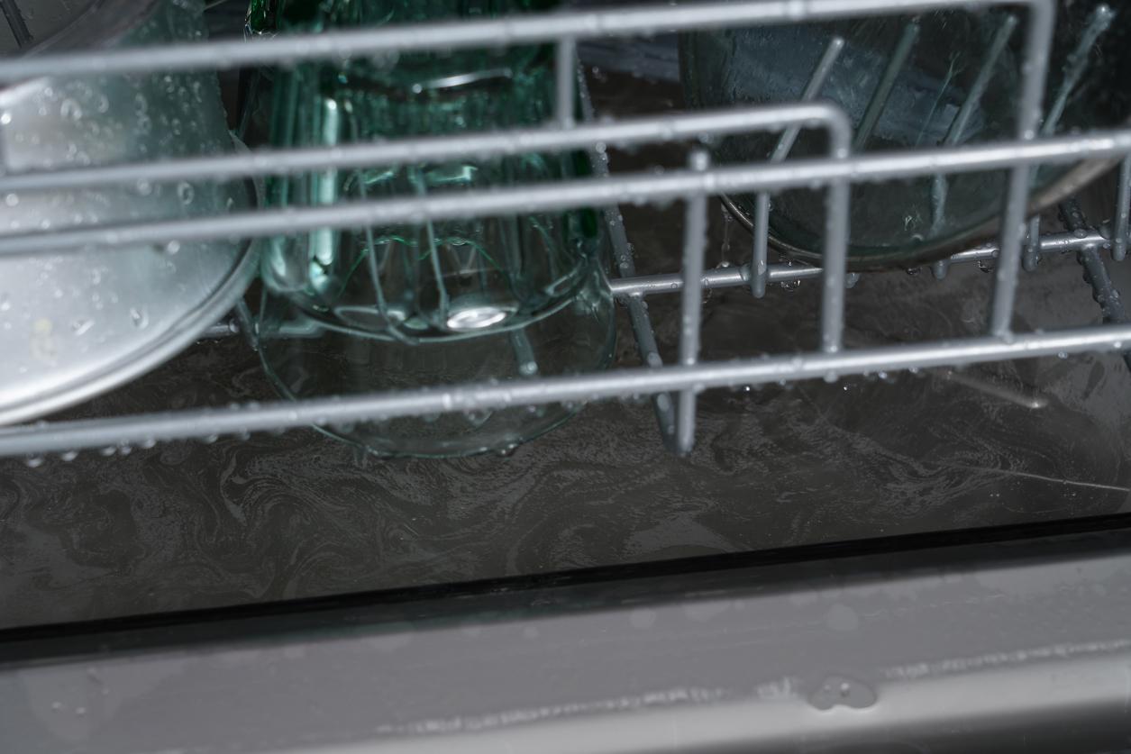 新型洗碗机进食堂,海尔洗碗机长效存储