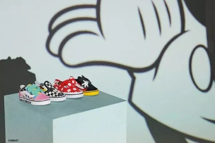 hm和芝麻街联名,moschino联名hm