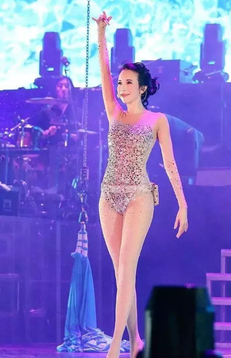 莫文蔚自毁形象的经典之作,莫文蔚灾难电影