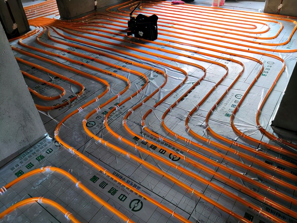 家里安装电暖好还是水暖好,家里装地暖铺瓷砖好还是木地板好