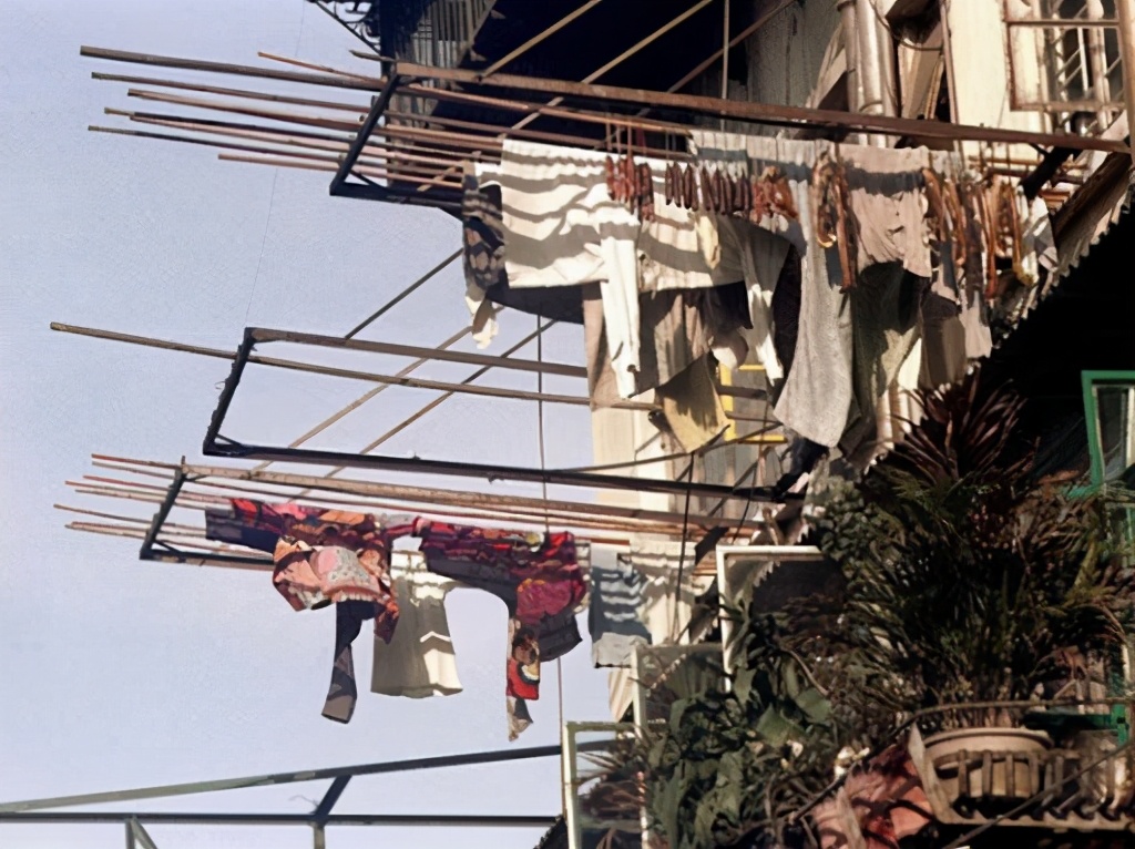 长时间不住的房子墙上的灰尘,常年不住人的房间灰尘从哪儿来