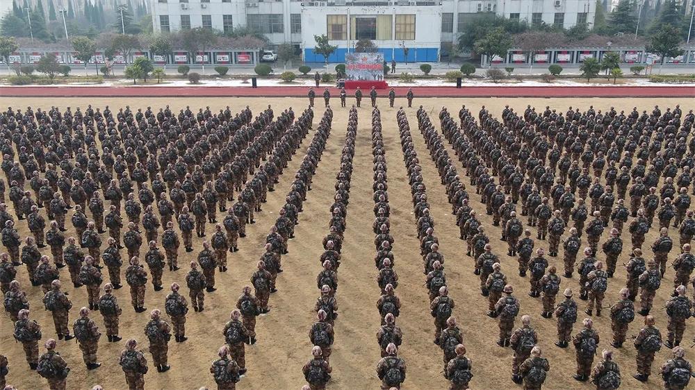 江淮雄鹰亮剑视频,升空即战斗