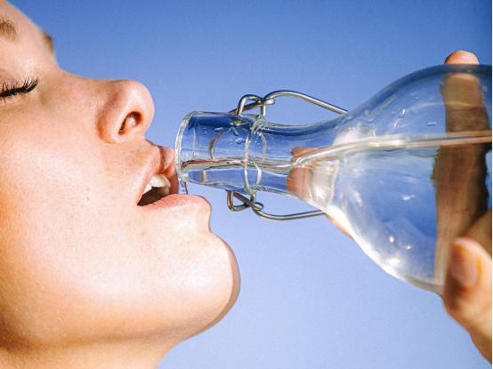 误吞硅胶牙套怎么办,误吞树脂牙套怎么处理