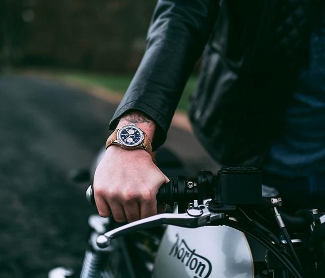 百年灵2023璞雅新款,百年灵璞雅深蓝色