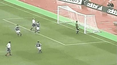 比贝克汉姆还牛的任意球大师,比贝克汉姆还厉害的任意球高手