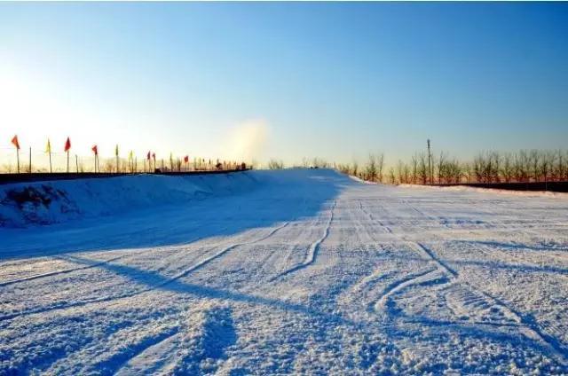 北京蓝调庄园滑雪场,这个冬天来滑雪吧