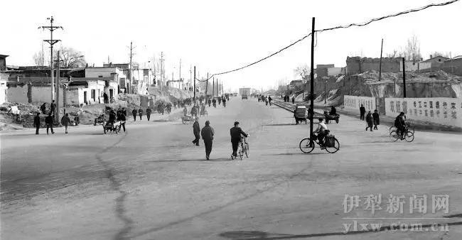 新老照片里的伊宁巨变图片,老照片伊宁市