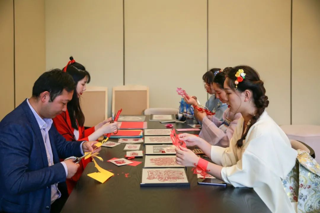 住进风景里温泉酒店,住进风景里旅游度假温泉酒店