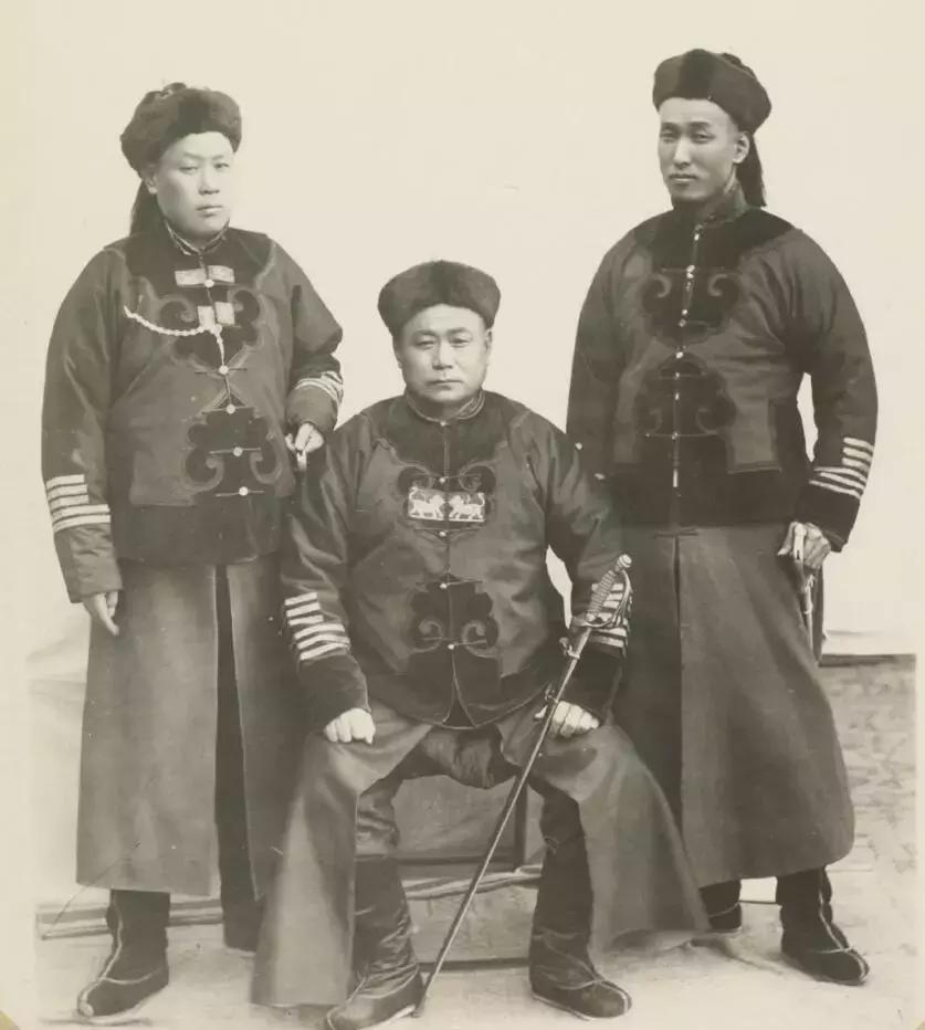 和珅是怎么从侍卫成为一品大员的,清朝大内侍卫和珅