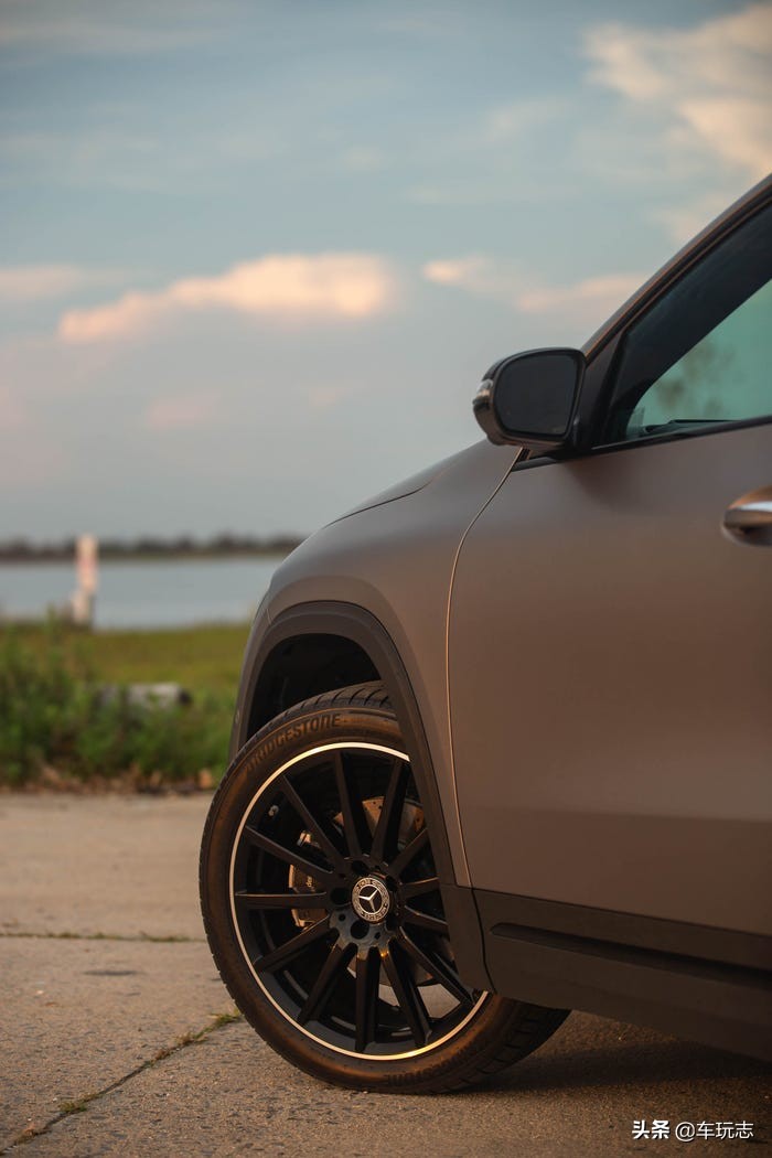 奔驰glasuv2024款试驾评测,2019奔驰gla250suv价格