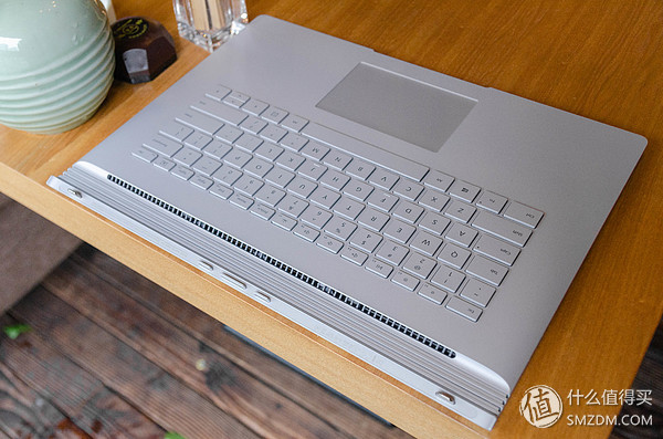 macbookpro与surfacebook2对比,macbookpro性能介绍