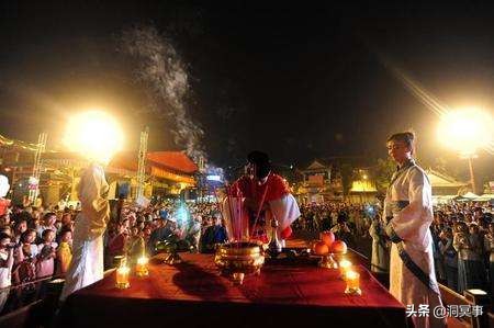 中秋节的由来的故事,中秋节的来历