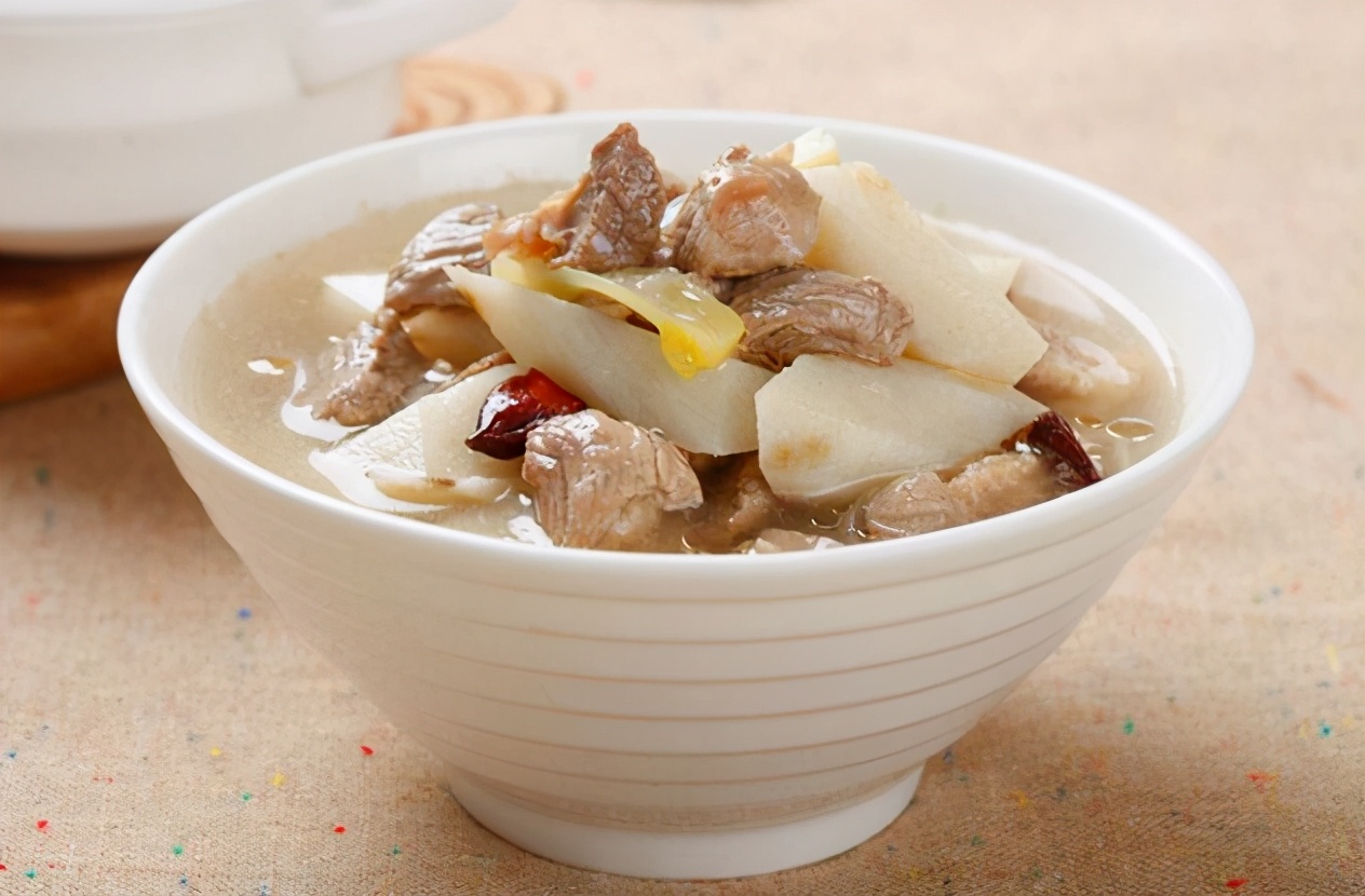 炖羊肉只放三样东西夏天适宜,冬天炖羊肉五大诀窍