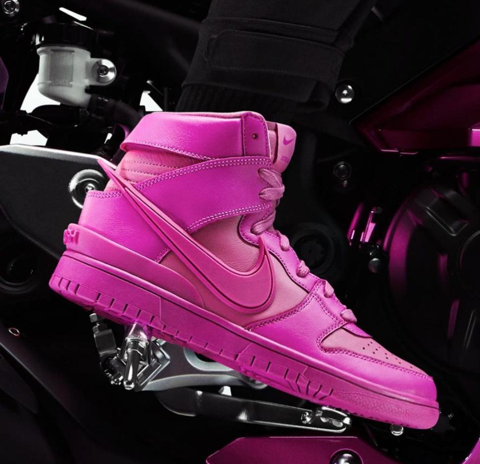 今年最流行的运动鞋款,今年女士秋冬流行什么运动鞋