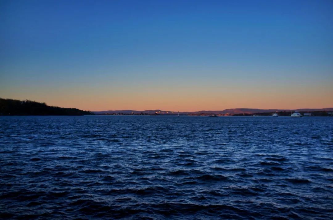 从近到远看宇宙的纪录片,描述宇宙的纪录片