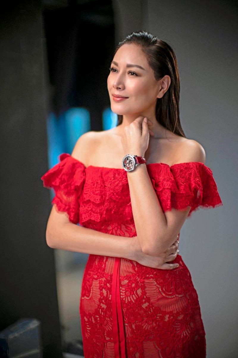 身高188cm的琦琦,琦琦黑色连衣裙