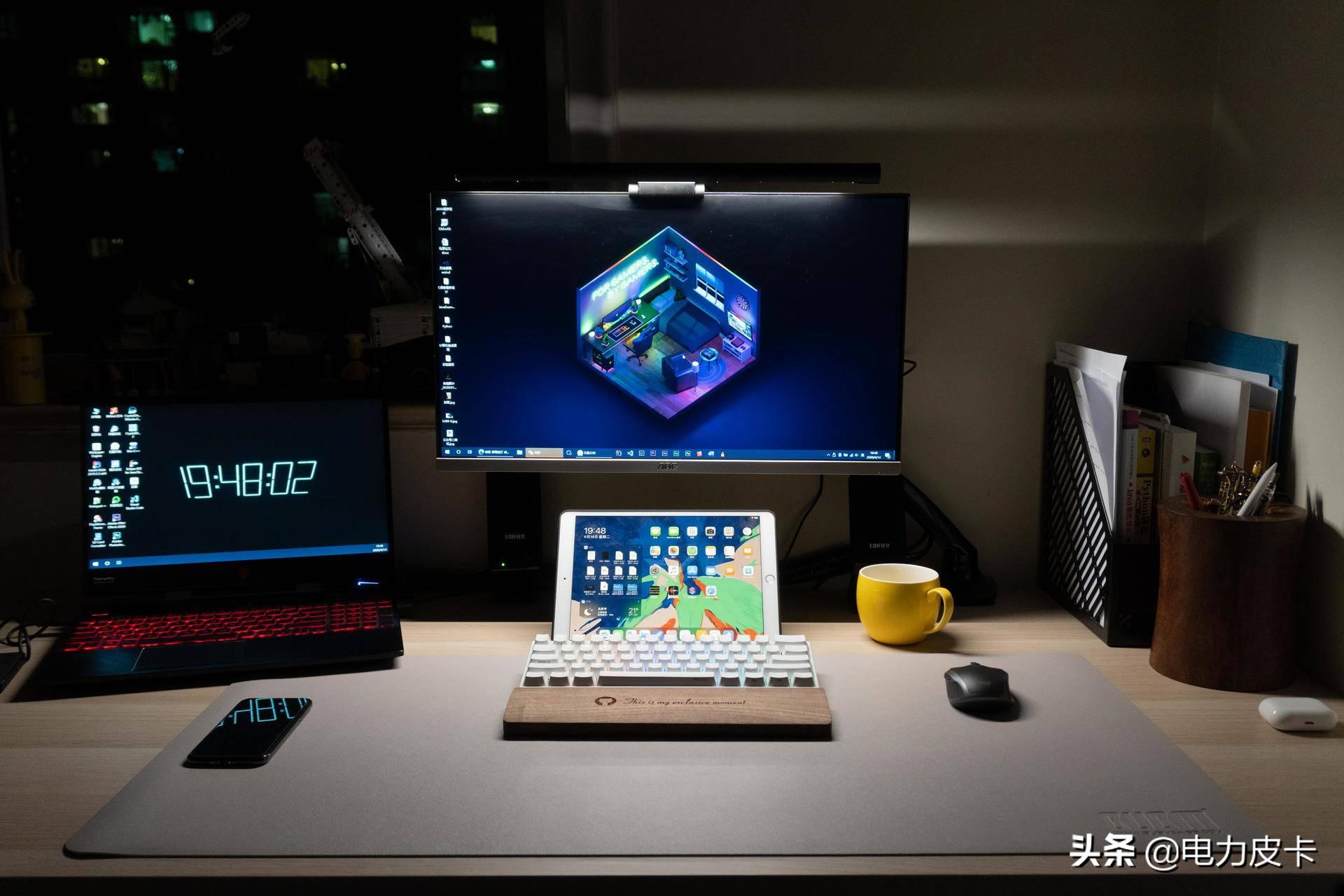 所有人都能轻松复刻的平凡桌面