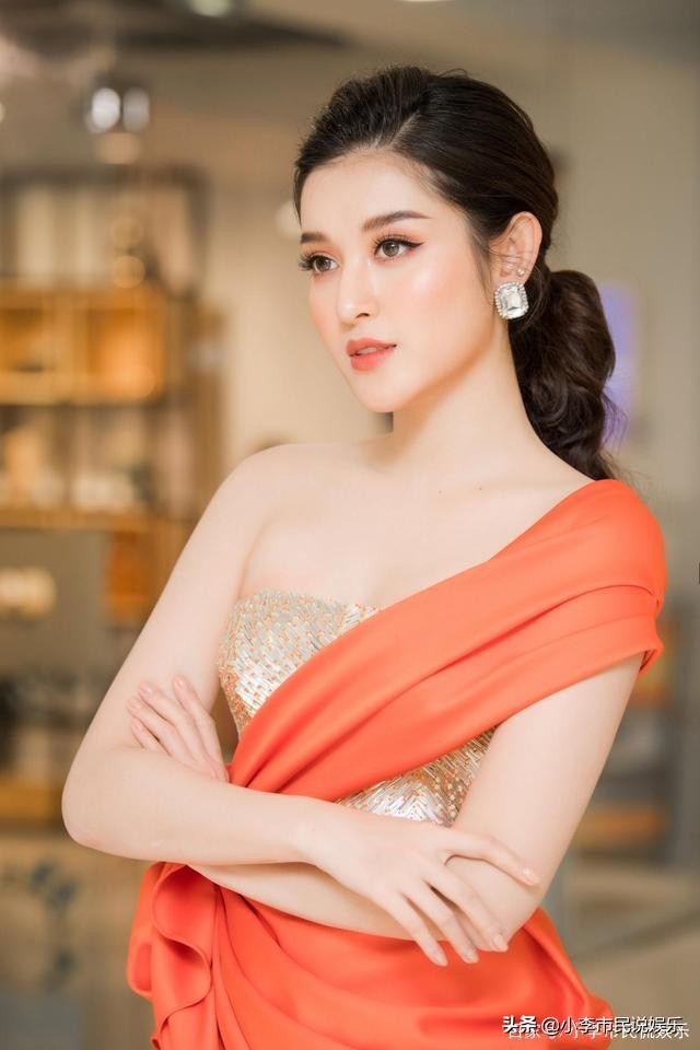 越南美女对国足,越南姑娘颜值不输国内网红