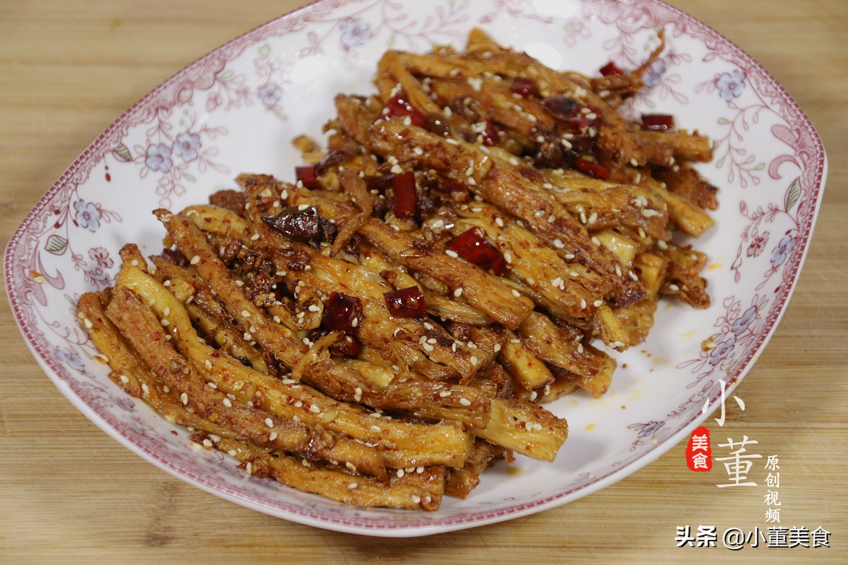 想吃辣条不用买教你在家制作辣条,辣条的制作过程看完后还敢吃吗