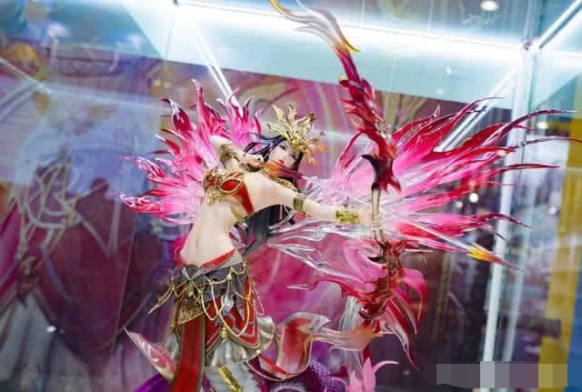 为什么日本二次元手办那么贵,手办真的有这么精致吗二次元