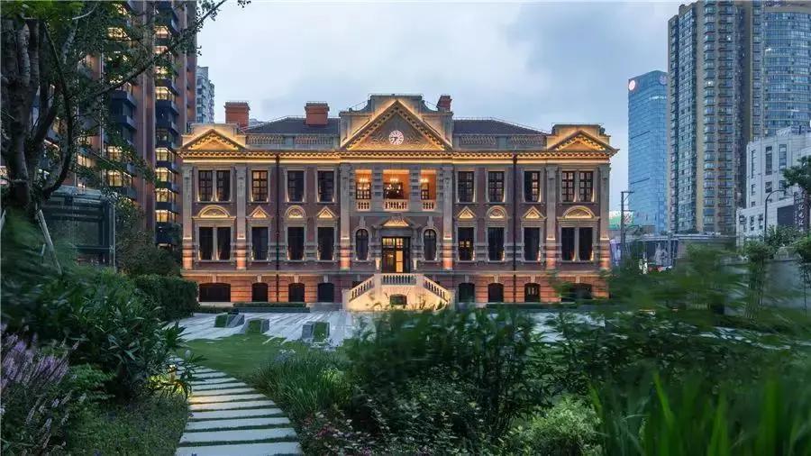 大牌为何喜欢抄小众品牌,大牌为什么喜欢黑白