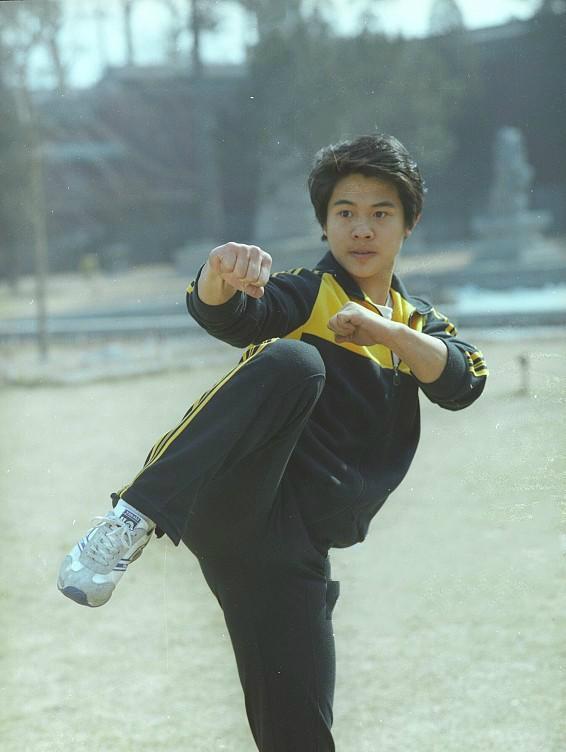 李连杰心酸故事,李连杰节目中流泪