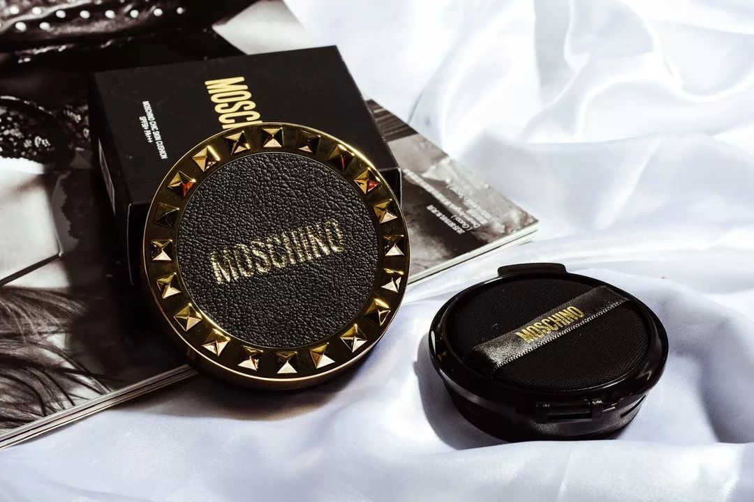 李佳琦推荐超值遮毛孔神器！韩国限量款，明星裸妆轻松打造