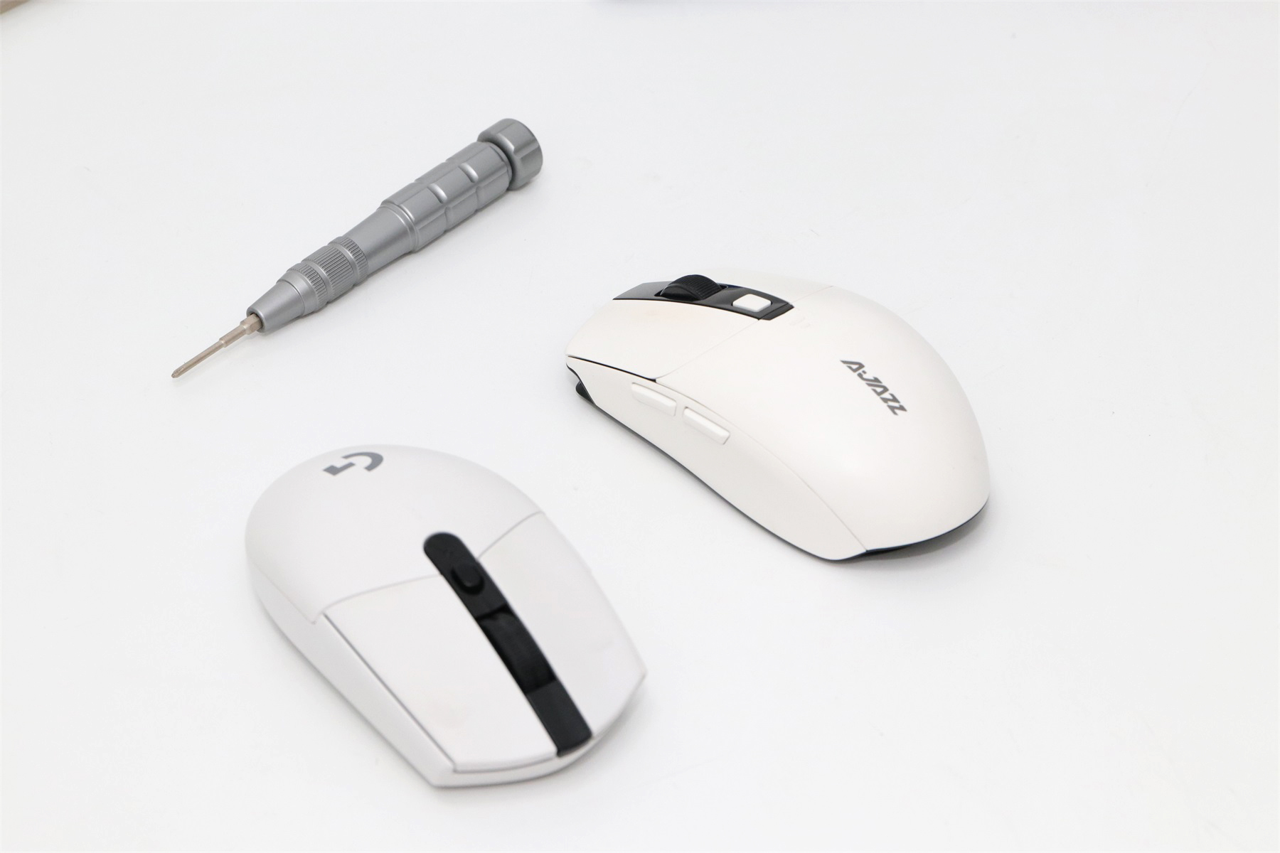 英菲克无线鼠标是国产的吗,既能有线又能无线电竞鼠标推荐