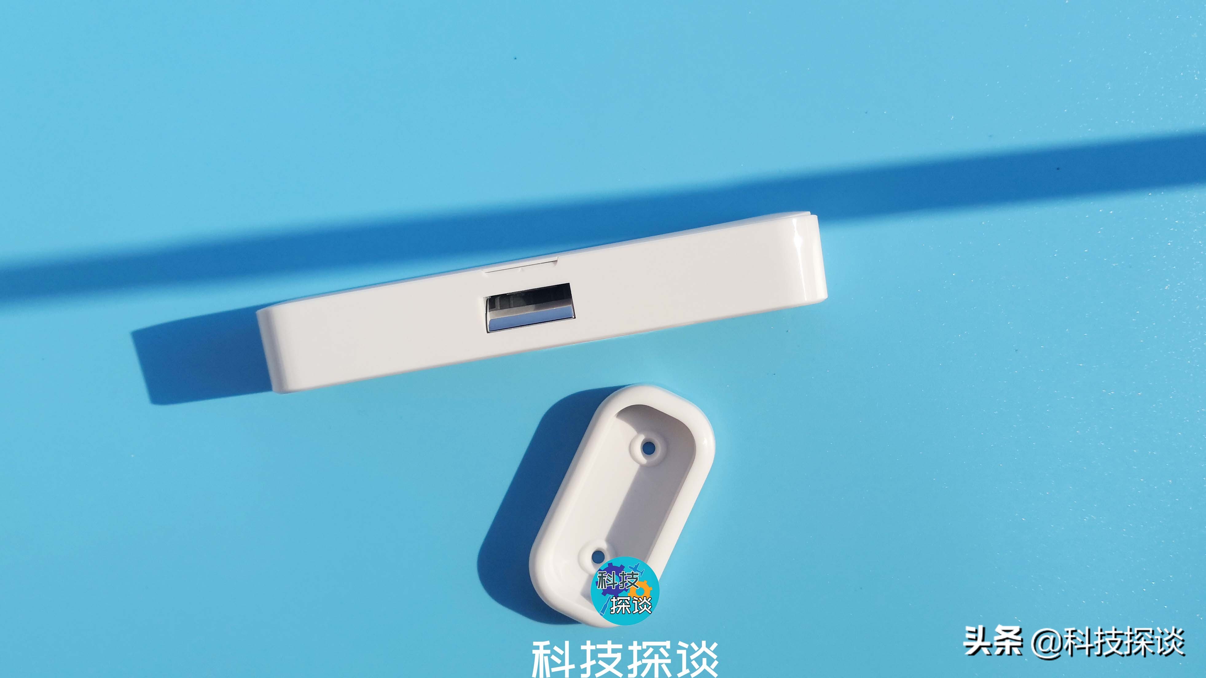 衣柜抽屉锁免开孔带钥匙,无需打孔刷卡抽屉锁测评