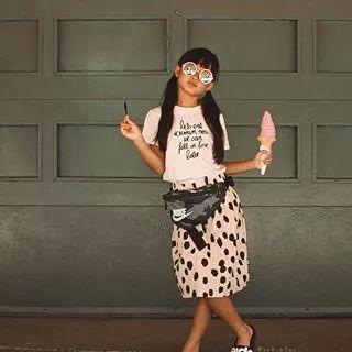 9岁小姑娘滑板视频,9岁滑板女孩