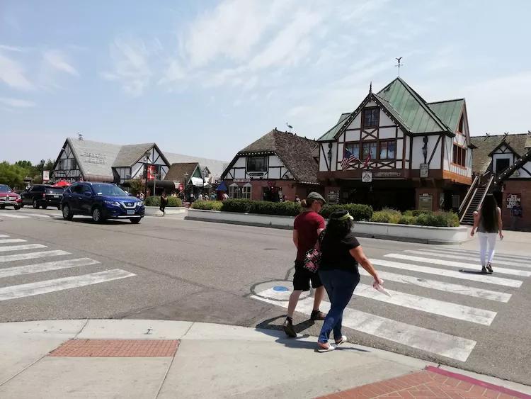 美国加州丹麦小镇,美国加州西雅图小镇