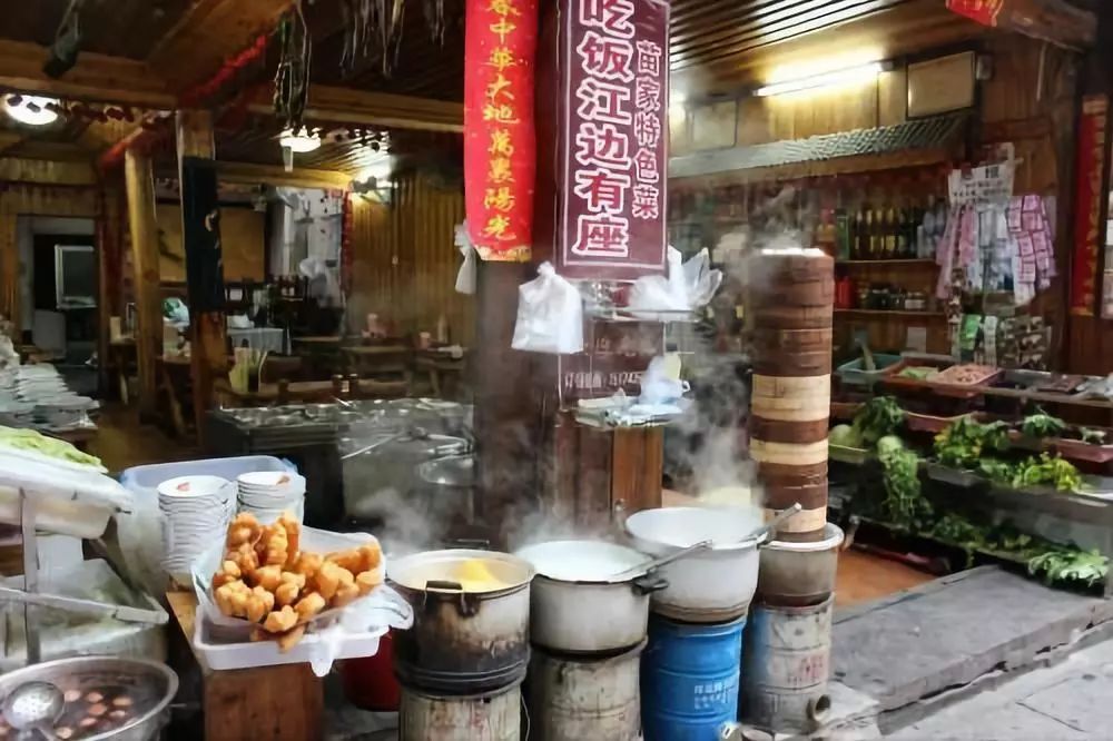 10平米早餐小店,早餐店外卖一天做到200单