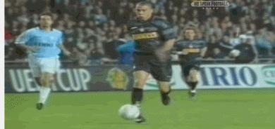 足球十大最强招牌动作,足球球星进球后的招牌动作