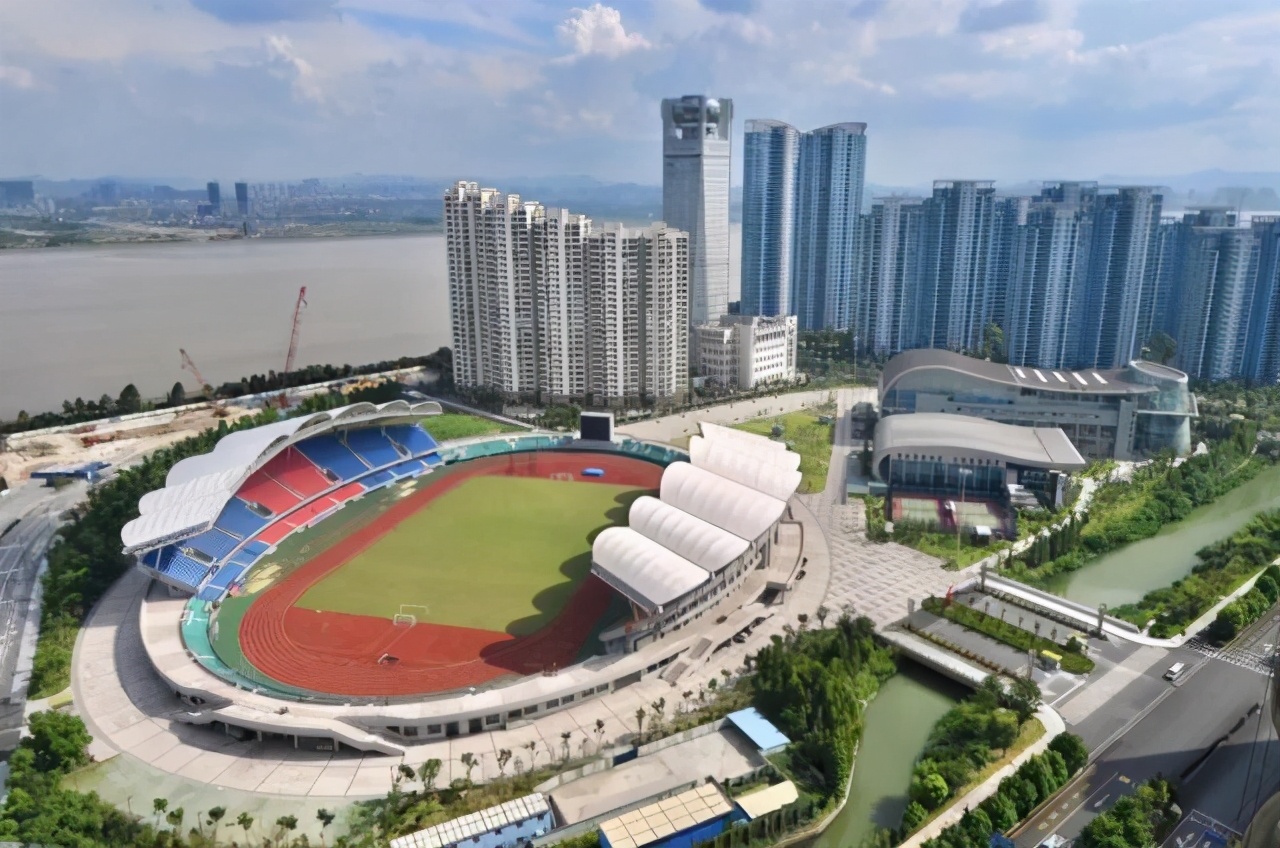 杭州亚运足球场地,杭州有没有标准的足球场