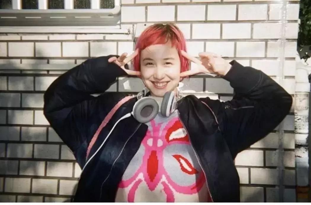 除了那位「E奶」女孩以外,DJ圈还有许多值得关注的小姐姐存在！