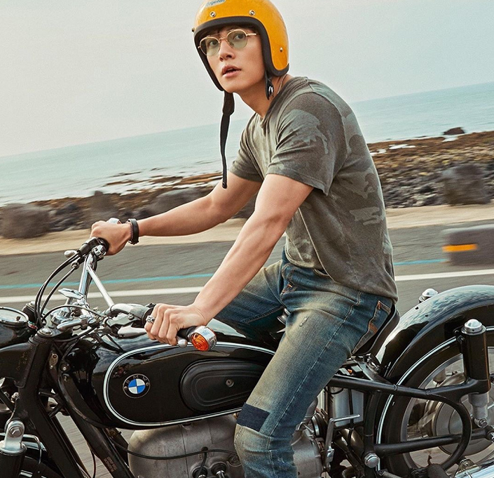 池昌旭黑色冲锋衣,池昌旭纯黑西装