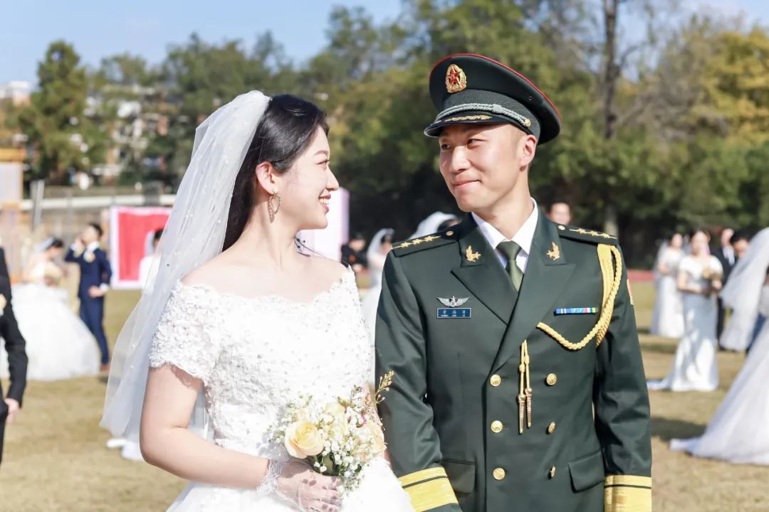 李兰娟致敬院士视频,致敬李兰娟院士的诗朗诵