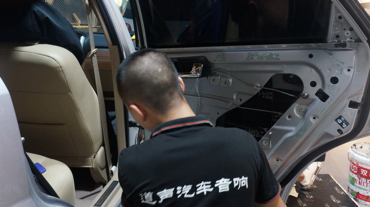 别克凯越音响改装哈曼,宝鸡别克凯越音响改装