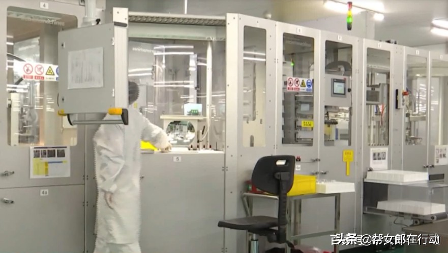 你的睫毛膏防水吗？彩妆基地一日游，带你解读睫毛膏的小秘密