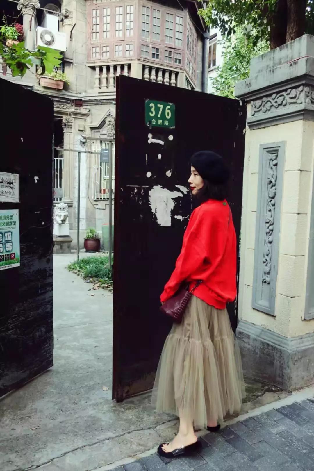 专访|“头大戴不下”怎么办？帽匠设计师Coco跟你聊帽子的学问