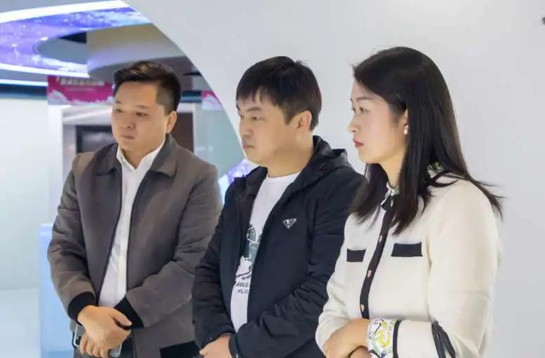 热烈欢迎领导一行莅临展板,合肥市建筑装饰装修协会