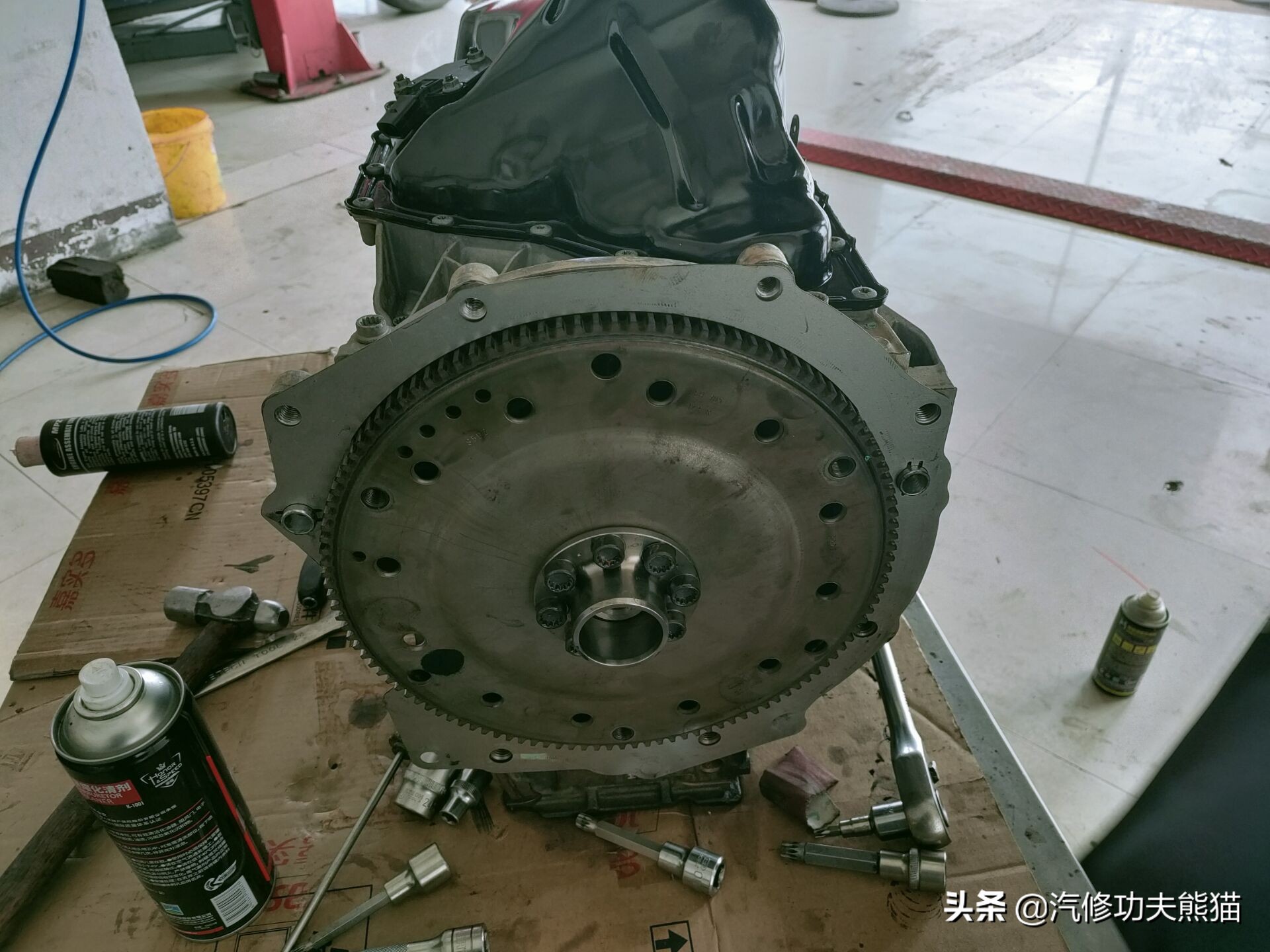 挑战奥迪A6低油耗,2009款奥迪a6l2.0t烧机油严重吗